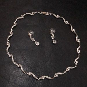 Attractive clear stone necklace and earring set